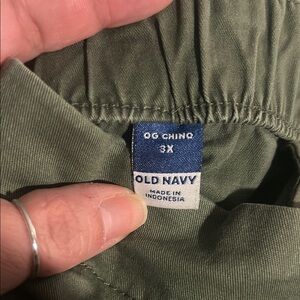 Old Navy OG Chino Pants in Olive